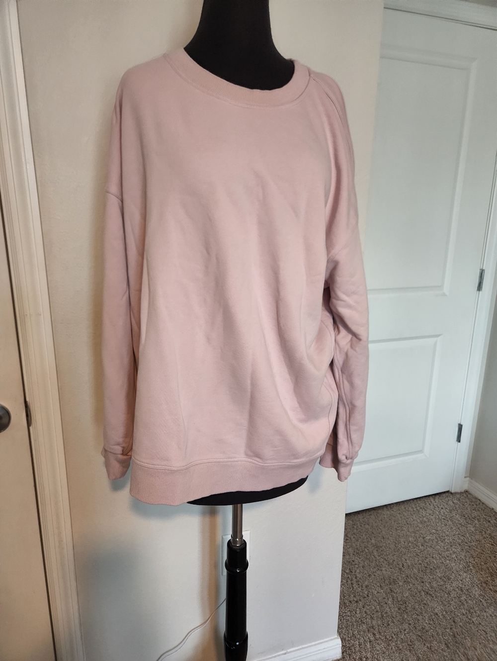 lululemon athletica Relaxed Crewneck Sweatshirt - Light Pink